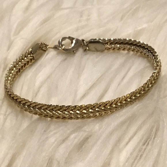 Gold Braided Bracelet Size 7” - Picture 1 of 5